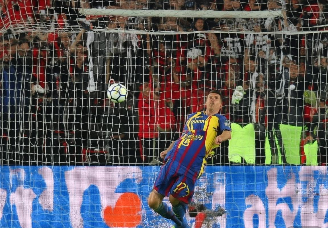 巴塞罗那VS尤文图斯：巅峰对决战术解析与文化碰撞(图3)